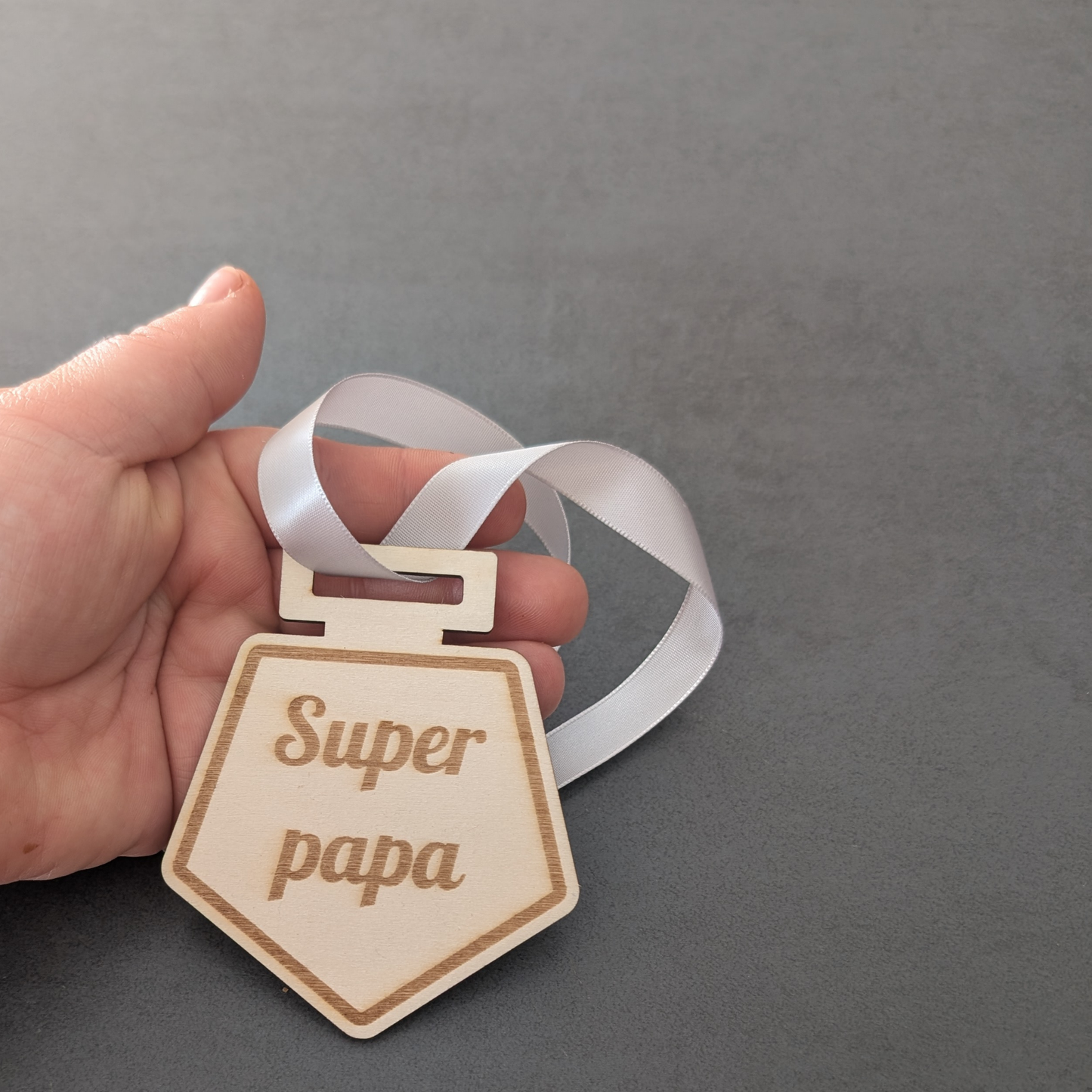 Médaille en bois "Super papa" – Cadeau original pour la fête des pères
